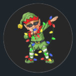 Sticker Rond Dabbing Elf Claus Christmas Tree Lights Garçons En<br><div class="desc">Dabbing Elf Claus Noël Arbre Lumières Garçons Enfants Dab Xmas</div>