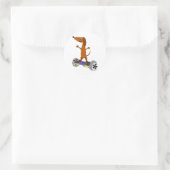 Sticker Rond Dachshund Dog drôle sur Hoverboard (Sac)