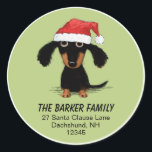 Sticker Rond Dachshund Père Noël Christmas Holiday Adresse de r<br><div class="desc">Stickers d’adresse de retour de vacances pour amoureux de Dachshund. Caricature de chien mignonne, en noir et blanc, portant un chapeau de Père Noël. Ajoutez cette touche personnelle pour rendre vos mailings de Noël plus spéciaux. Cette drôle de conception Doxie est disponible sur plus de produits, y compris les cartes...</div>