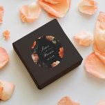 Sticker Rond Dark Moody Romantic Floral Néerlandais Mariage<br><div class="desc">Parfait pour les faveurs ou les kits de bienvenue. Customisez le texte et déplacez ou mettez à l'échelle le cercle et les flancs selon vos besoins. La forme et la couleur du cercle sont modifiables.</div>