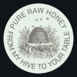 Sticker Rond De Ma Ruche À Votre Table Vintage Skep Honey Logo<br><div class="desc">Ce joli skep vintage avec texte modifiable fonctionne magnifiquement comme un logo Casquette Jar pour couvercles Honey Jar.</div>