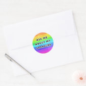 Sticker Rond Demandez-moi à propos de mes pronounes LGBTQIA Rai (Enveloppe)