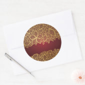 Sticker Rond Dentelle en feuille d'or sur arrière - plan rouge (Enveloppe)