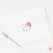 Sticker Rond Deux beignets roses douces fille 2e anniversaire (Enveloppe)