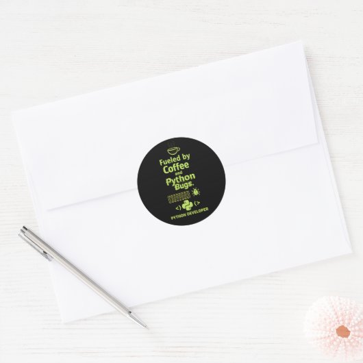 Sticker Rond Développeur Python drôle – Alimenté par les bugs d (Enveloppe)