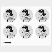 Sticker Rond Déviliser une femme innocente (Feuille)