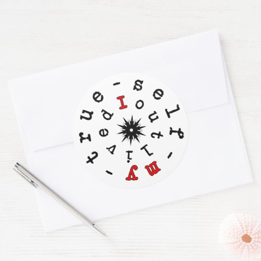 Sticker Rond Devise existentielle : J'ai survécu à mon vrai moi (Enveloppe)