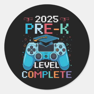 Sticker Rond Diplômé de niveau pré-maternelle pour garçon joueu