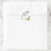 Sticker Rond Dog Pees sur la plaisanterie de Snowman (Sac)