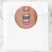 Sticker Rond Donald Trump hurle "Chine" (Sac)