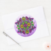 Sticker Rond Dragonfly violette et fleurs Mandala main tiré (Enveloppe)