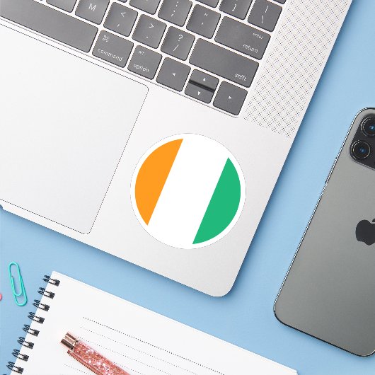 Sticker rond Drapeau Côte d'Ivoire (Ordinateur portable avec iPhone)