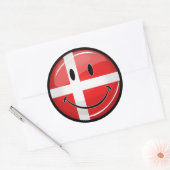 Sticker Rond Drapeau du Danemark souriant (Enveloppe)