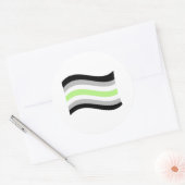 Sticker Rond Drapeau ondoyant de fierté agender (Enveloppe)