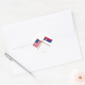 Sticker Rond Drapeaux croisés des États-Unis et de la Serbie (Enveloppe)