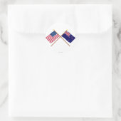 Sticker Rond Drapeaux croisés des États-Unis et de Nouvelle-Zél (Sac)