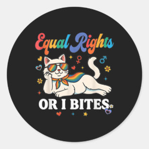 Sticker Rond Droits Égaux des Femmes ou I Bites Mois de la Fier