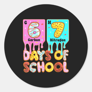 Sticker Rond Drôle 67 Jours D'école Mème Tableau Périodique Dri