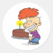 Sticker Rond Drôle caricaturiste avec gâteau d'anniversaire au  (Devant)