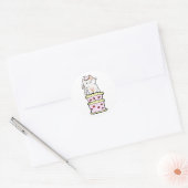 Sticker Rond Drôle chat blanc sautant d'un gâteau (Enveloppe)