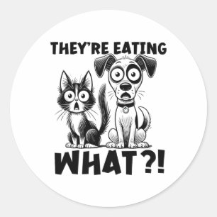 Sticker Rond Drôle Débat 2024 Animaux Chien Chat Ils mangent Ce