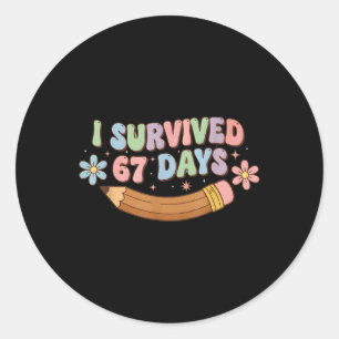 Sticker Rond Drôle Je Survais 67 Jours D'École Chats Enseignant