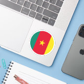 Sticker rond du drapeau du Cameroun (Ordinateur portable avec iPhone)