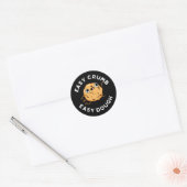 Sticker Rond Easy Crumb Easy Dough Funny Cookie Pun Dark BG (Enveloppe)