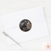 Sticker Rond Écriture manuscrite Enregistrer la date Brown en b (Enveloppe)