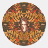 Sticker Rond Écureuil d'automne sur brun foncé (Devant)