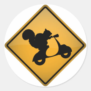 Sticker Rond Écureuil sur Scooter