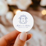 Sticker Rond Élégant bleu Chinoiserie Crest Monogram Mariage<br><div class="desc">Améliorez vos détails mariages avec nos stickers de mariage Elegant Blue Chinoiserie Monogram Crest. Dotés d'une belle crête de style baroque bleu entourant le monogramme du couple, ces autocollants affichent des noms en calligraphie bleue classique avec la date mariage ci-dessous. Parfait pour sceller les enveloppes, décorer les faveurs des fêtes...</div>