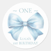 Sticker Rond Elégant Dusty Blue Bow Premier garçon Anniversaire (Devant)