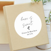 Sticker Rond Elegant Love is Sweet Mariage Sweet Favoriser
