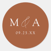 Sticker Rond Élégant Mariage Monogramme en terre cuite moderne (Devant)
