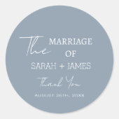 Sticker Rond Élégant Merci Dusty Bleu Script Mariage blanc (Devant)