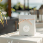 Sticker Rond Élégant minimaliste Merci Mariage<br><div class="desc">Conçu pour coordonner avec pour la collection de Faire-part de mariage "Chloe". Voir le lien de collection sur cette page pour voir tous les éléments correspondants dans cette belle conception.</div>