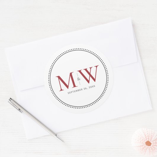 Sticker Rond Élégant Monogramme rouge Mariage Classic Round Sti (Enveloppe)