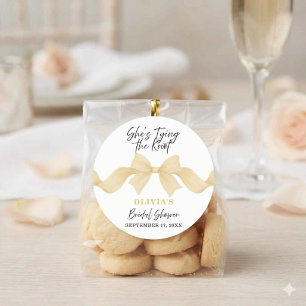Sticker Rond Elle Attache le Nœud Favori de Fête de Fiançailles
