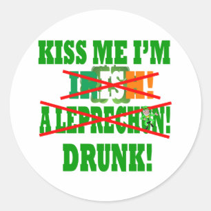 Sticker Rond Embrasse-moi je suis irlandais, un leprechaun, sao