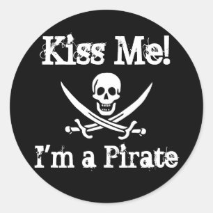 Sticker Rond Embrasse-Moi ! Je suis Pirate