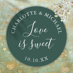 Sticker Rond Emerald Green Love Est Un Mariage Sucré Faveur<br><div class="desc">L'amour de mariage vert émeraude est un autocollant rond classique doux. Conçu par Thisisnotme©</div>