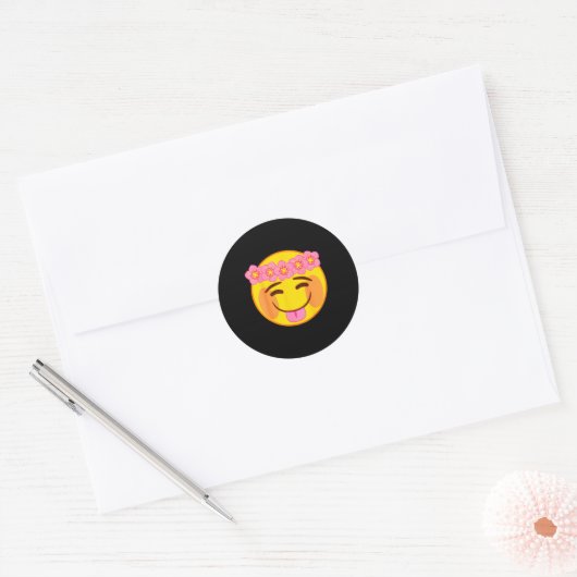 Sticker Rond Emoji Flower Crown Tongue Yellow Smile Face (Enveloppe)