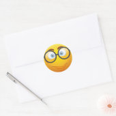 Sticker Rond Emoji jaune 3D indifférent avec lunettes (Enveloppe)