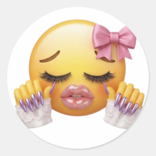 Sticker Rond Émoji pleurant avec un nœud rose et des ongles