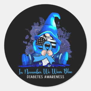 Sticker Rond En Novembre, Nous Portons Des Gnomes Bleus Sensibi