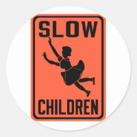 Enfants lents, Signal d'avertissement de trafic, É