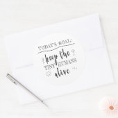 Sticker Rond Enseignant Tiny Human Graduation Cadeau (Enveloppe)