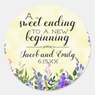 Sticker Rond Enveloppe de faveur de mariage jaune floral lavand