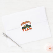 Sticker Rond 🏔️ Équipe d'aventure Staff Typographie 👕 (Enveloppe)